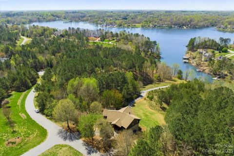 120 Overlook Drive