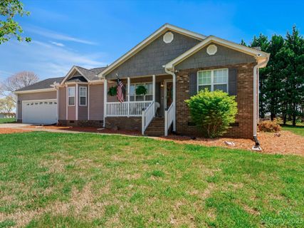 107 Foy Lane sold home in North Crossing, Statesville, NC