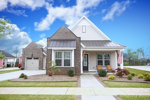 242 Auburn View