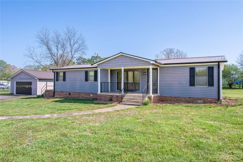 1380 Cape Hickory Road sold home in Spring Meadows, Hickory, NC