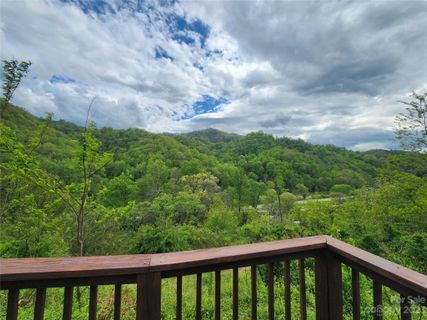 341 Groundhog Road sold home in Beaverdam, Canton, NC