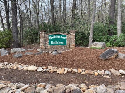210 Parkway Drive 83 sold home in Linville Forest, Marion, NC