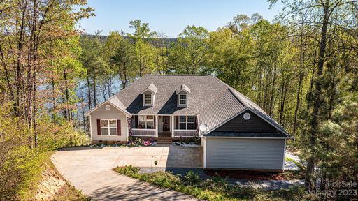 3133 High Vista Court sold home in Lake Vistas, Connelly Springs, NC