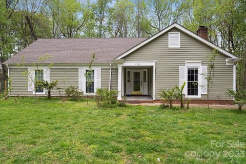 7332 Canyon Drive sold home in Sugar Springs, Charlotte, NC