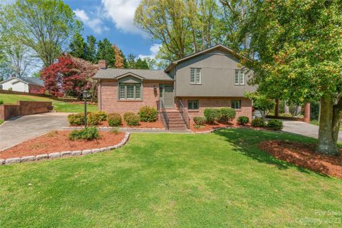 831 Hillcroft Place