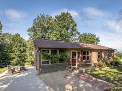102 Lions Hill Street sold home in Brentwood, Morganton, NC
