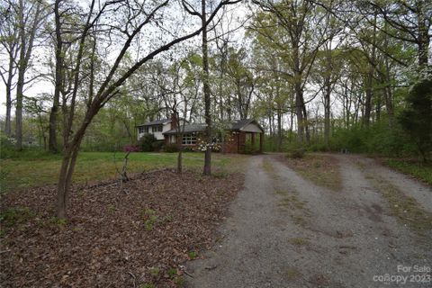 1624 Charles Raper Jonas Highway sold home in Green Acres, Mount Holly, NC