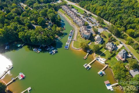 108 Pier 33 Drive 405