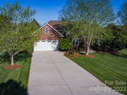 137 Postell Drive sold home in Shadow Wood Estates, Statesville, NC