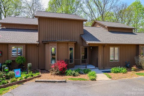 1773 12th Street sold home in Huntington Woods, Hickory, NC