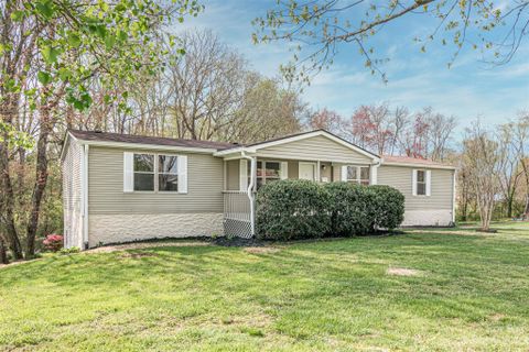 213 Leigh Anne Lane sold home in The Meadows, Horse Shoe, NC