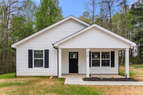 318 Springhill Lane