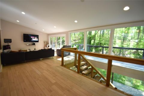 3416 Nancy Creek Road