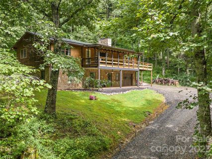 892 Melton Branch Road sold home in Shoot Out Mountain, Bakersville, NC