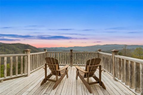 208 Grannys Ridge sold home in Leatherwood Mountains, Ferguson, NC