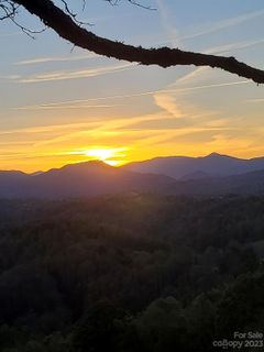 310 Sunset Mountain Road sold home in Sunset Mountain, Bakersville, NC