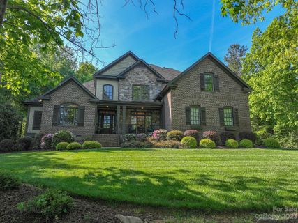 8010 Wilson Ridge Lane sold home in Arlington Hills, Charlotte, NC