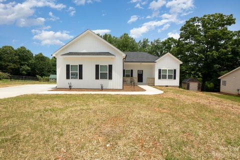606 Berkshire Drive sold home in Berkshire Hills, Statesville, NC