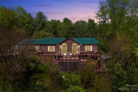 384 Turkey Creek Road sold home in Highland Hills, Leicester, NC