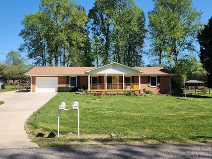 205 Laura Springs Drive sold home in Crane Creek Terrace, Salisbury, NC
