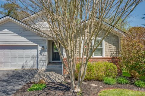 118 Little Fox Lane sold home in Fox Glen, Fletcher, NC