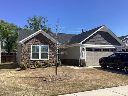 4239 Mackinnon Drive