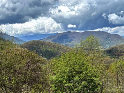 507 Matthew Lane sold home in Grand View Acres, Canton, NC