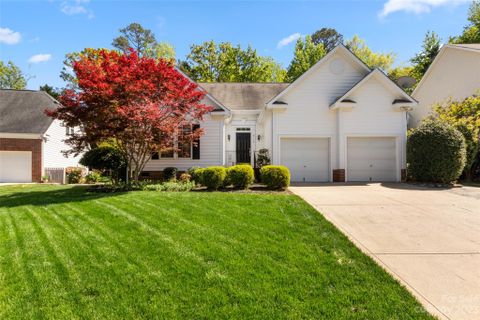 912 Cadogan Court