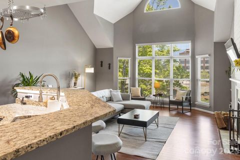 529 N Graham Street 3H
