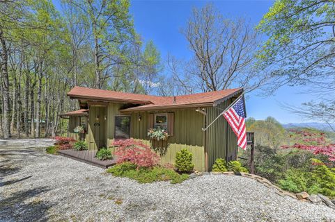 108 Stoney Crest Drive sold home in Swiss Village, Spruce Pine, NC