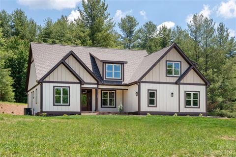 158 Trellem Trail sold home in Awenasa Hills, Hendersonville, NC