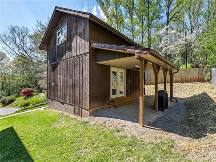 185 Forest Drive sold home in Robert E Ledford, Clyde, NC