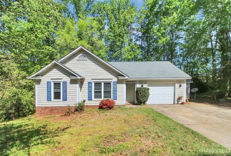 7026 Streamside Drive sold home in Creekside, Charlotte, NC