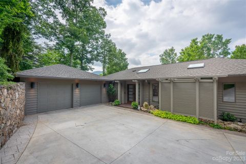 125 Black Oak Drive sold home in The Forest, Asheville, NC
