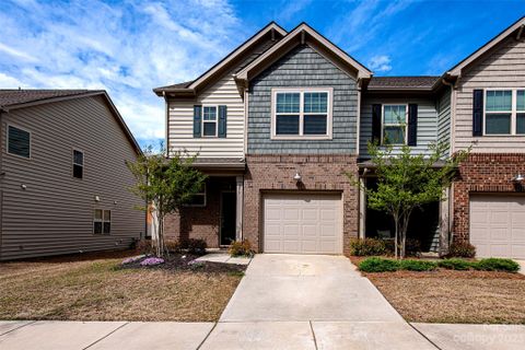 277 Ascot Run Way