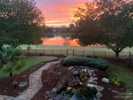 142 Lake Point Drive sold home in Beacon Knoll, Fort Mill, SC