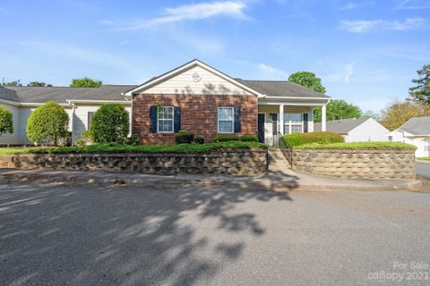 4820 Water Court sold home in Village Glen, Charlotte, NC
