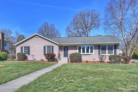 829 Bridlepath Lane