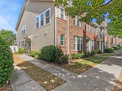 18339 The Commons Boulevard