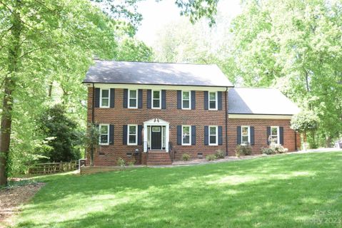 8150 Shannon Woods Lane sold home in Shannon Woods, Matthews, NC