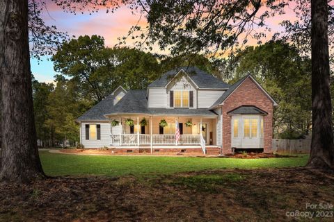 1015 Jasmine Circle