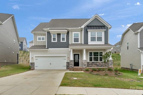 924 Deep River Way