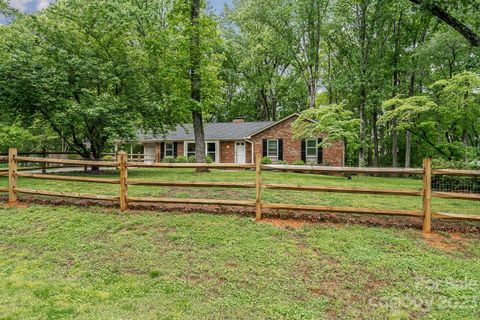 240 Hidden Hut Road sold home in Hidden Hut Farms, Salisbury, NC
