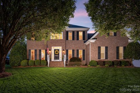 8600 Tintinhull Lane