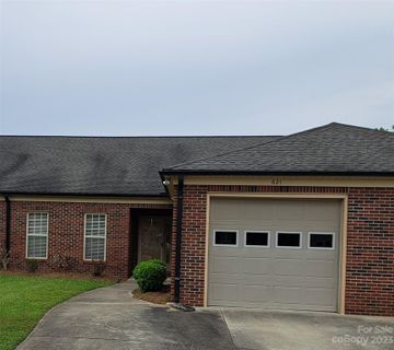 621 Camrose Circle