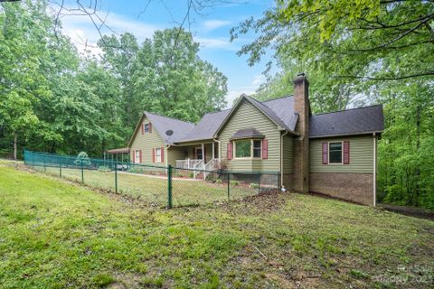 2000 Dutch Creek Drive sold home in Dutchman Trails, Iron Station, NC