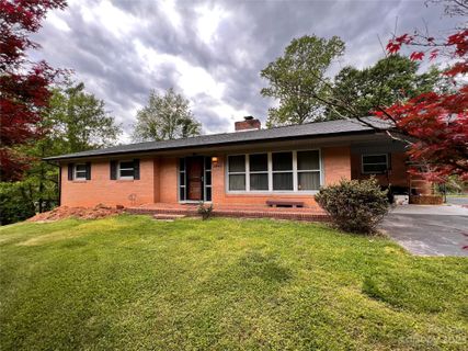 3842 Laurel Heights Drive sold home in Laurel Heights, Morganton, NC