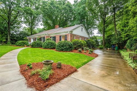 4300 Columbine Circle