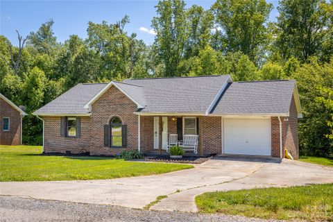 4739 33rd Street Drive sold home in Catawba Forest, Hickory, NC