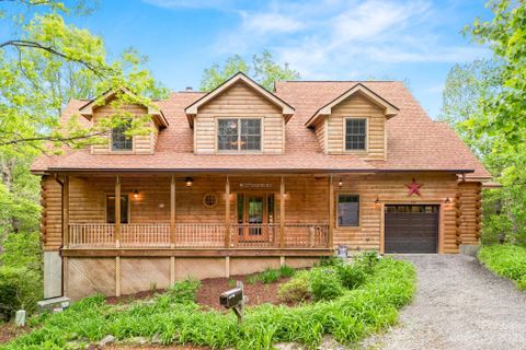 146 Hemlock Trail sold home in Wildwood Heights, Hendersonville, NC